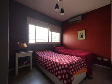 Castelar Sur - Venta - Casa 4 Ambientes
