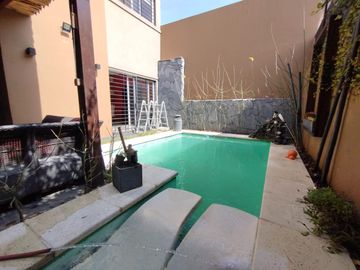 Castelar Sur - Venta - Casa 4 Ambientes