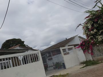 Vendo OPORTUNIDAD amplia propiedad rentera General Villamil Playas sector Humboltd