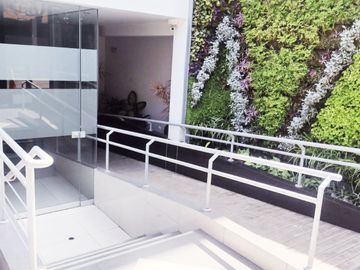 VENTA DE HERMOSO DEPARTAMENTO CON BALCÓN Y COCHERA EN SAN BORJA