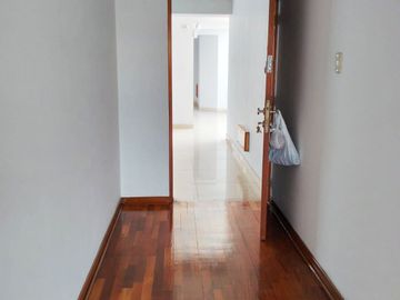 VENTA DE HERMOSO DEPARTAMENTO CON BALCÓN Y COCHERA EN SAN BORJA