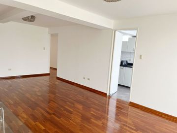 VENTA DE HERMOSO DEPARTAMENTO CON BALCÓN Y COCHERA EN SAN BORJA