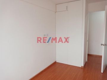 Vendo Iluminado Y Bien Distribuido Depa Con Cochera A 2 Cuadras De Pardo Miraflores