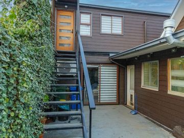 Se vende amplia casa de 150 m² se encuentra en el barrio de Collico