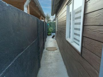 Se vende amplia casa de 150 m² se encuentra en el barrio de Collico