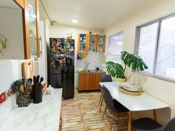 Se vende amplia casa de 150 m² se encuentra en el barrio de Collico