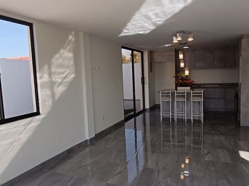 VENTA DE CASA INDEPENDIENTE A ESTRENAR – San Rafael