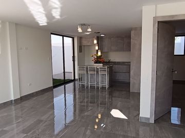 VENTA DE CASA INDEPENDIENTE A ESTRENAR – San Rafael