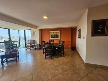 VENTA DE DEPARTAMENTO $255,000 - 185m2  EN SAN ISIDRO