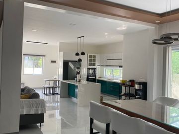 ROYALE TAGAYTAY ESTATE PROPERTY FOR SALE
