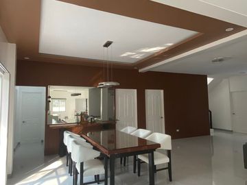 ROYALE TAGAYTAY ESTATE PROPERTY FOR SALE