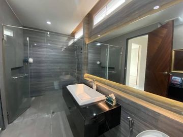 Second-hand detached house for sale, good location, near community, Nong Kho, Sriracha, Chonburi