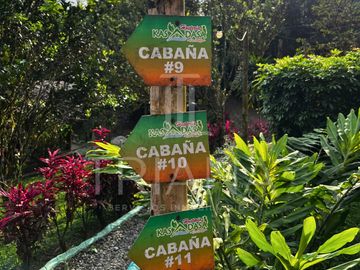 VENTA HOSTERIA FUNCIONAL EQUIPADA INVERSIÓN SANTO DOMINGO ECUADOR