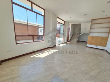 REMATE DE CASA DE ESTRENO EN PIMENTEL EN EL TERCER MALECÓN