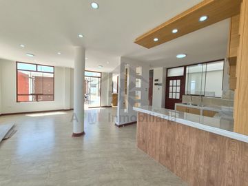 REMATE DE CASA DE ESTRENO EN PIMENTEL EN EL TERCER MALECÓN