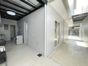 SPACIOUS MODERN SINGLE ATTACHED HOUSE AND LOT IN THE ORCHARD GREEN MEADOSW