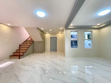 SPACIOUS MODERN SINGLE ATTACHED HOUSE AND LOT IN THE ORCHARD GREEN MEADOSW