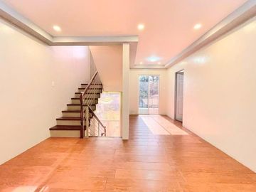 SPACIOUS MODERN SINGLE ATTACHED HOUSE AND LOT IN THE ORCHARD GREEN MEADOSW