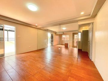 SPACIOUS MODERN SINGLE ATTACHED HOUSE AND LOT IN THE ORCHARD GREEN MEADOSW