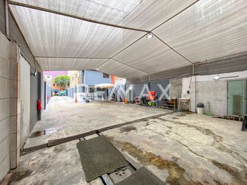 Terreno Comercial en Lince: Inversión Estratégica en Zona de Alto Tránsito