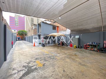 Terreno Comercial en Lince: Inversión Estratégica en Zona de Alto Tránsito