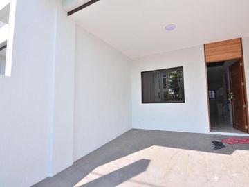 For Sale Brand new Modern Design Two (2) Storey Townhouse and Lot in Gatchalian Village Las Piñas