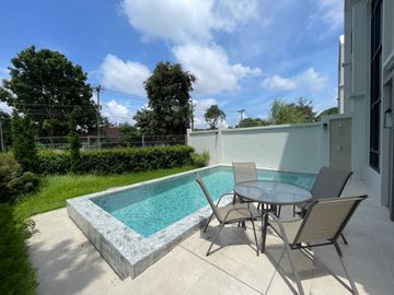 English colonate style & luxury European architecture, Pool villa ,3-storey house , back side is Mae Kha canal