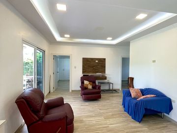 Dos Mangas, casa de estreno en amplio terreno de 1000 m2 (10763,9 sq ft) y 90m2 (968.75 sq ft) de construcción.