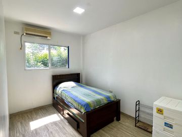 Dos Mangas, casa de estreno en amplio terreno de 1000 m2 (10763,9 sq ft) y 90m2 (968.75 sq ft) de construcción.