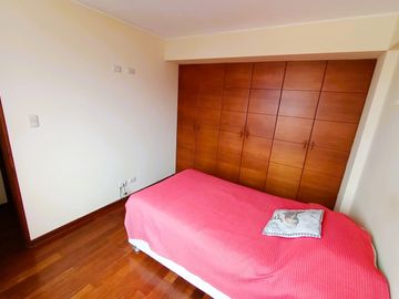 Lindo Departamento en zona muy tranquila y céntrica cerca a Benavides