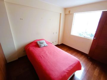 Lindo Departamento en zona muy tranquila y céntrica cerca a Benavides