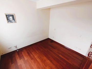 Lindo Departamento en zona muy tranquila y céntrica cerca a Benavides