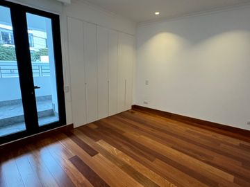 LINDO DEPARTAMENTO DE ESTRENO FRENTE A PARQUE ZONA DASSO SAN ISIDRO