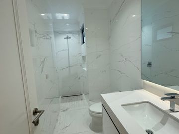 LINDO DEPARTAMENTO DE ESTRENO FRENTE A PARQUE ZONA DASSO SAN ISIDRO