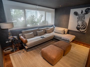 VENDO SUPER CASA DE LUJO EN ZONA MAS EXCLUSIVA DE SAN ISIDRO
