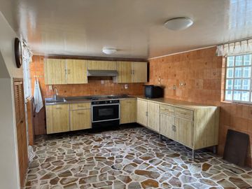 Amplia casa en venta en Villa Carmel