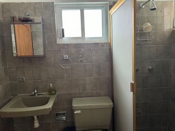 Amplia casa en venta en Villa Carmel