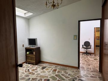 Amplia casa en venta en Villa Carmel