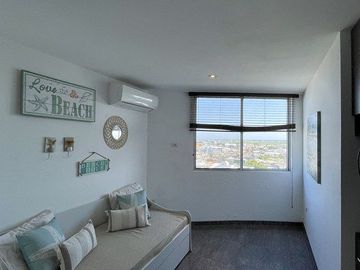 Salinas, espectacular penthouse de 4 dormitorios y vista al mar