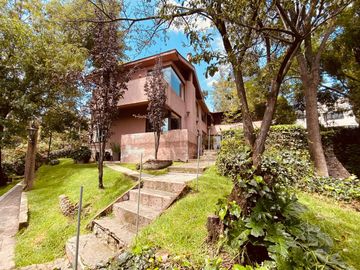 Hermosa casa en Cerrada de la Loma, La Herradura