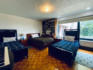 Hermosa casa en Cerrada de la Loma, La Herradura