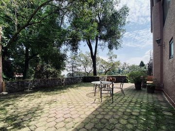 Hermosa casa en Cerrada de la Loma, La Herradura
