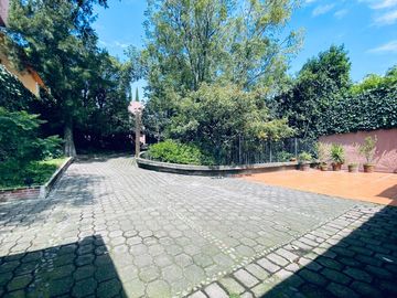 Hermosa casa en Cerrada de la Loma, La Herradura