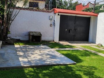 Se vende casa sola de 4 recámaras al norte de Cuernavaca, Morelos. Muy cerca de la UNILA y la autopista