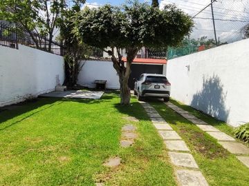 Se vende casa sola de 4 recámaras al norte de Cuernavaca, Morelos. Muy cerca de la UNILA y la autopista