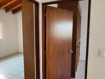 Se vende casa sola de 4 recámaras al norte de Cuernavaca, Morelos. Muy cerca de la UNILA y la autopista