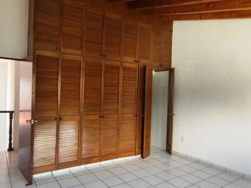 Se vende casa sola de 4 recámaras al norte de Cuernavaca, Morelos. Muy cerca de la UNILA y la autopista