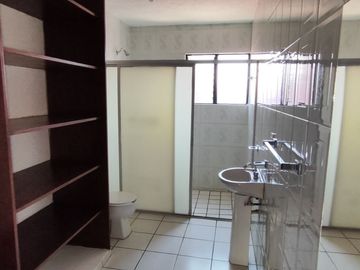 Se vende casa sola de 4 recámaras al norte de Cuernavaca, Morelos. Muy cerca de la UNILA y la autopista