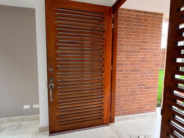 Espectacular casa para venta en Guaymaral
