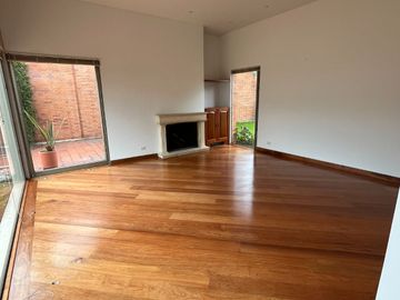 Espectacular casa para venta en Guaymaral